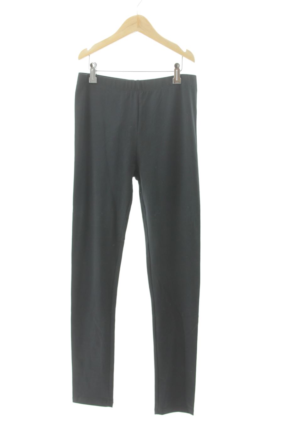 Legging ZY de la taille 13 ans avec une étiquette