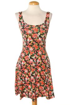Einfaches Kleid XS Terranova