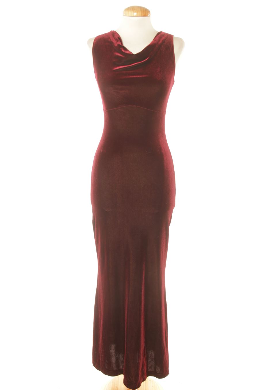 Robe Zara de la taille M de couleur bordeaux de velours