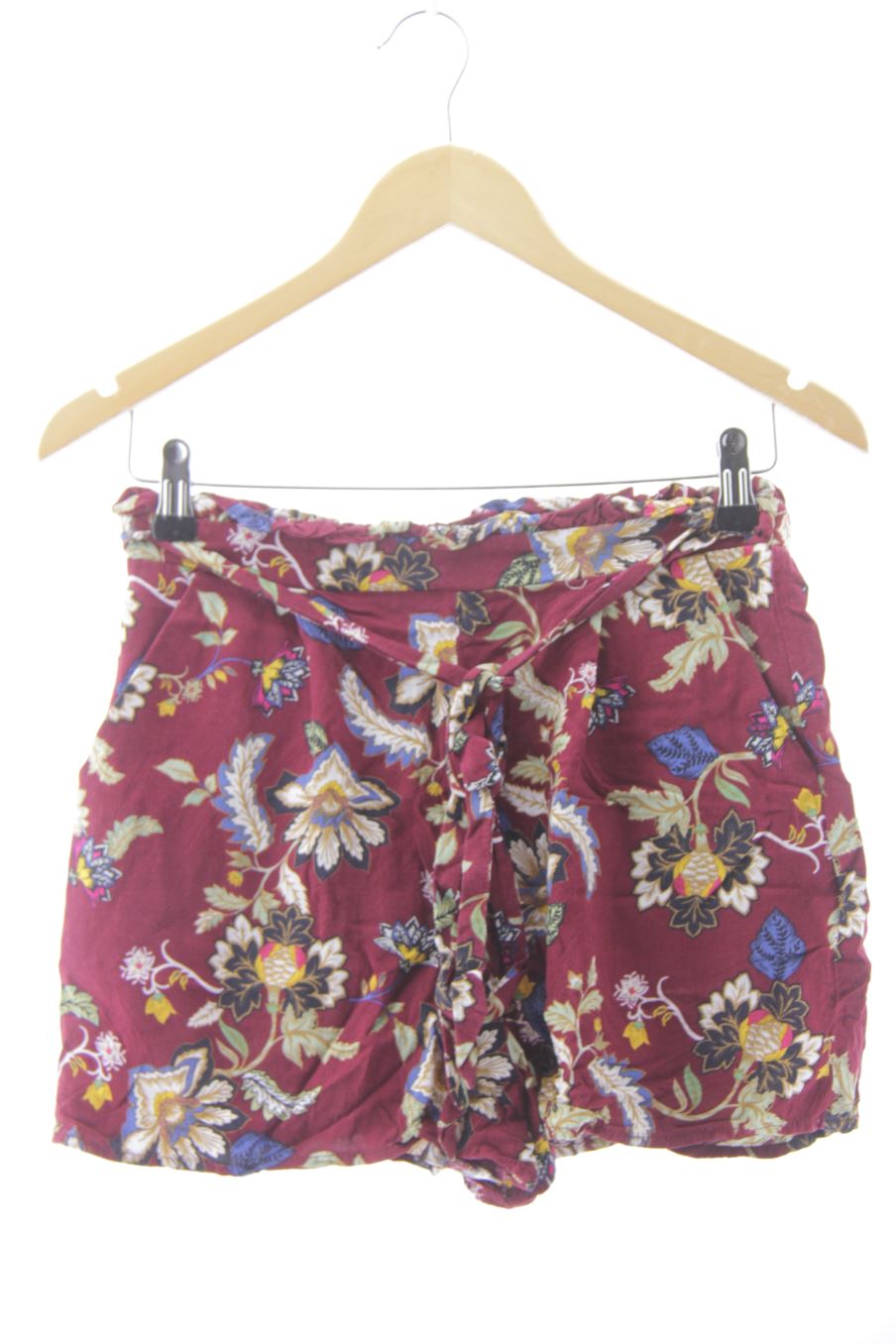 Shorts Stradivarius de la taille S, de couleur fleurs