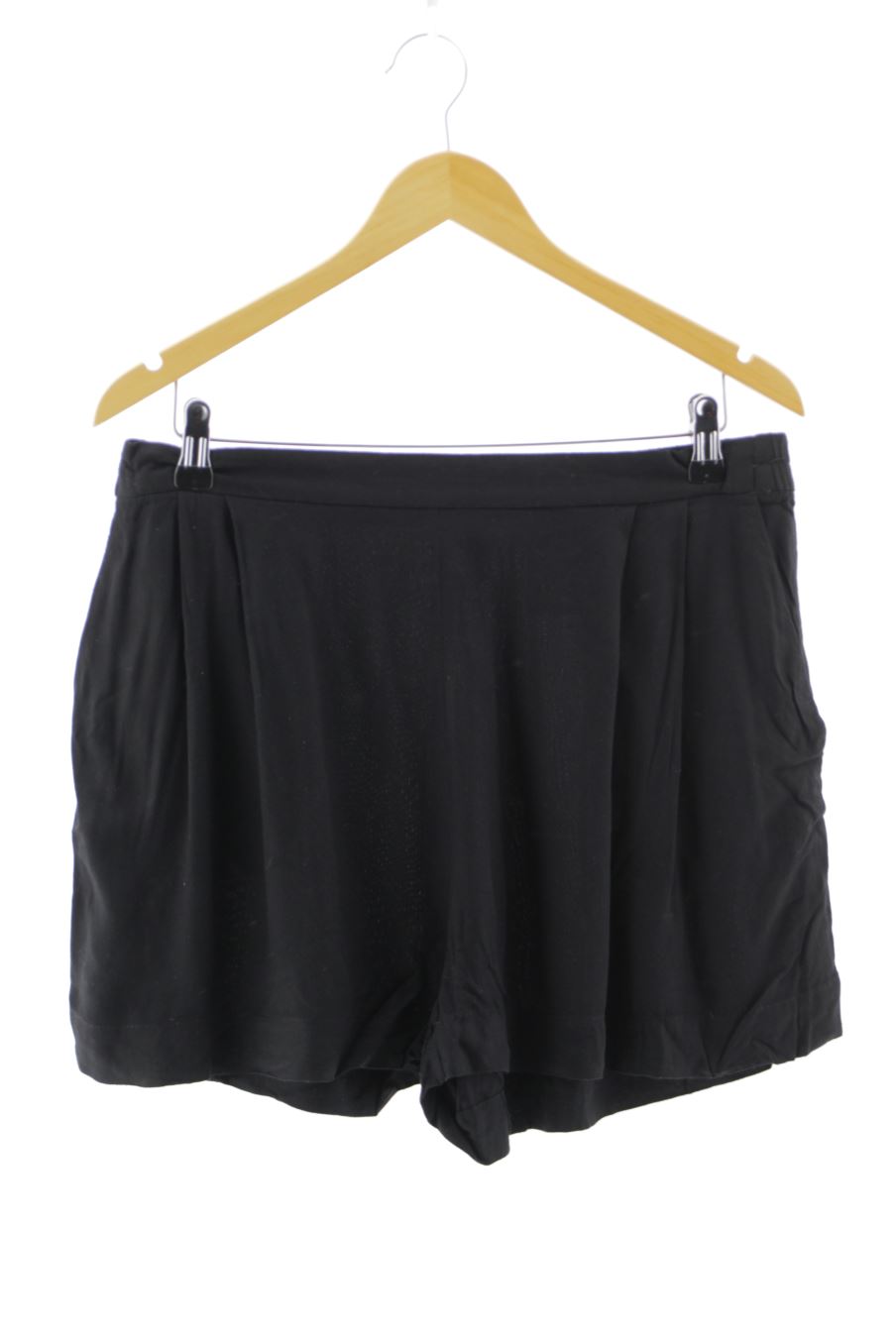 Shorts H&M de la taille 42, de couleur noir