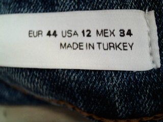 Jeans Zara de la taille 44, de couleur bleu de denim