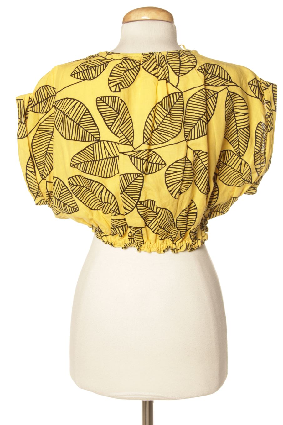 Blusa de manga corta de Zara de la talla M, de color estampado