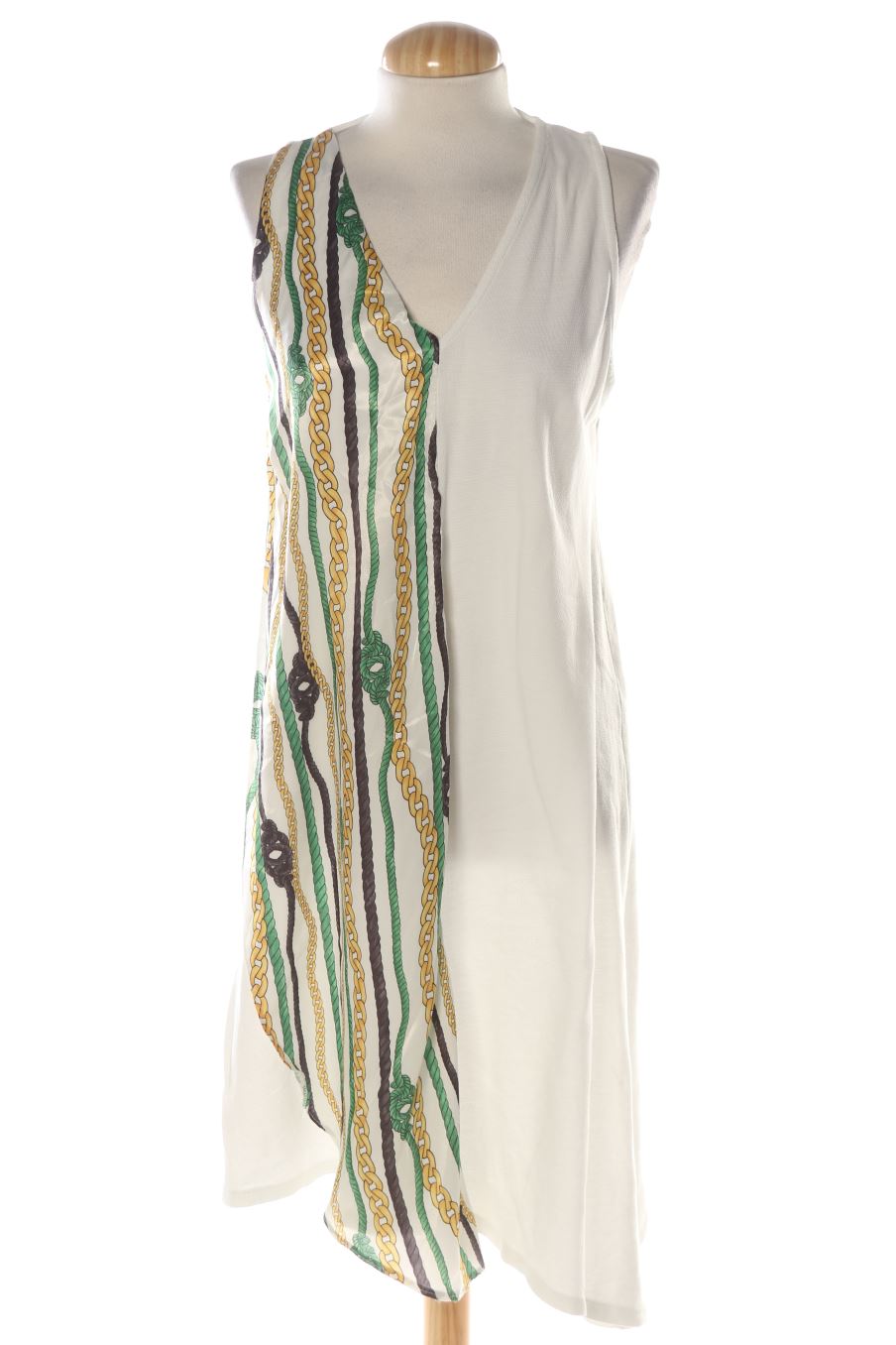 Vestido casual de Zara de la talla M, de color blanco