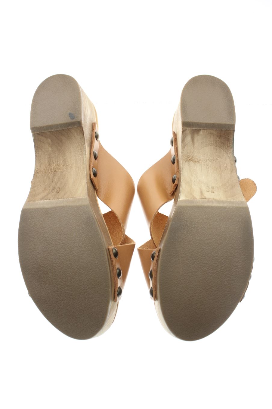 Sandalias tacon de 220V de la talla 39, de color marrón de