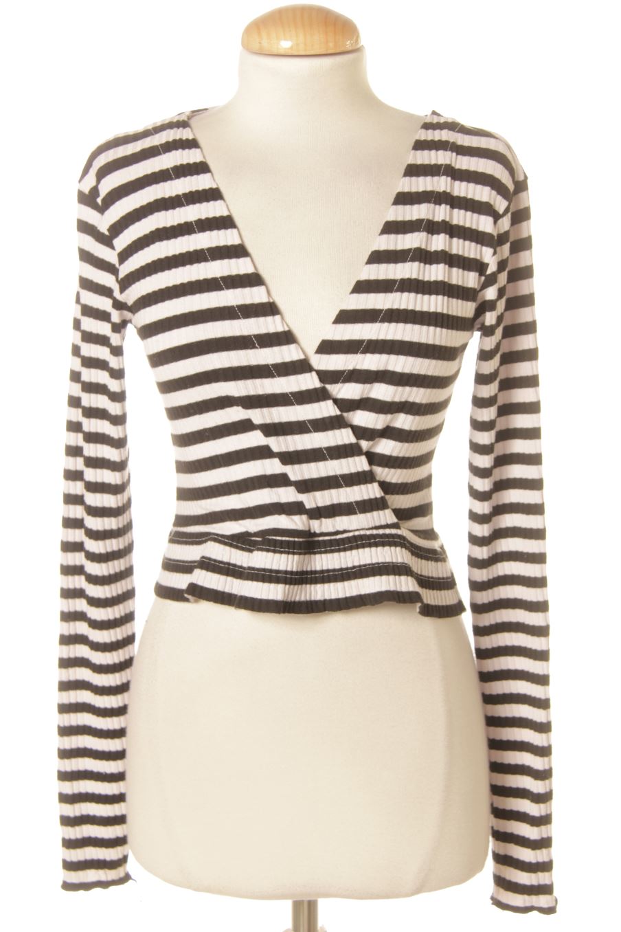 Pull Stradivarius de la taille XS, de couleur rayures