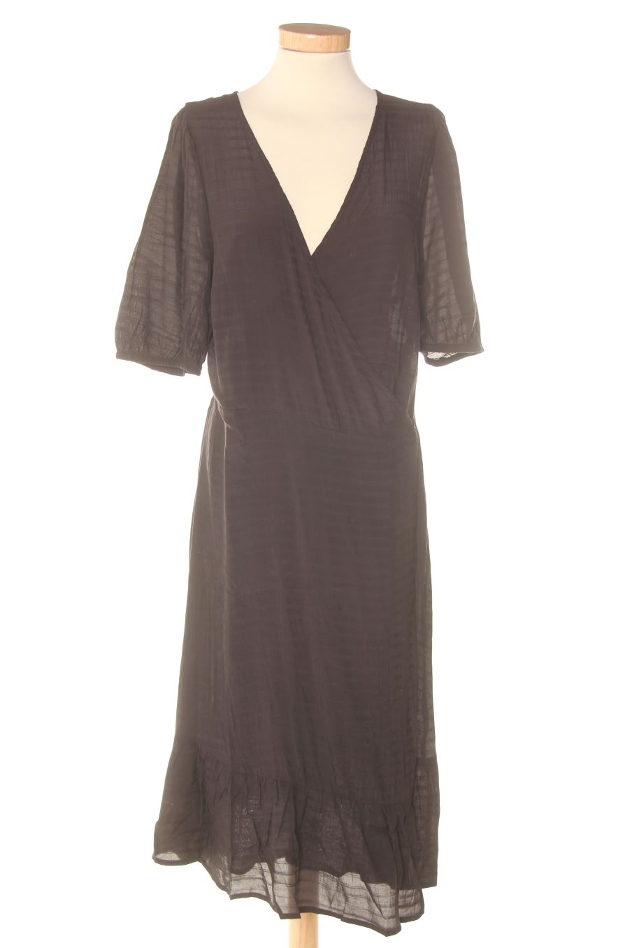 Robe casual Only de la taille 42, de couleur noir