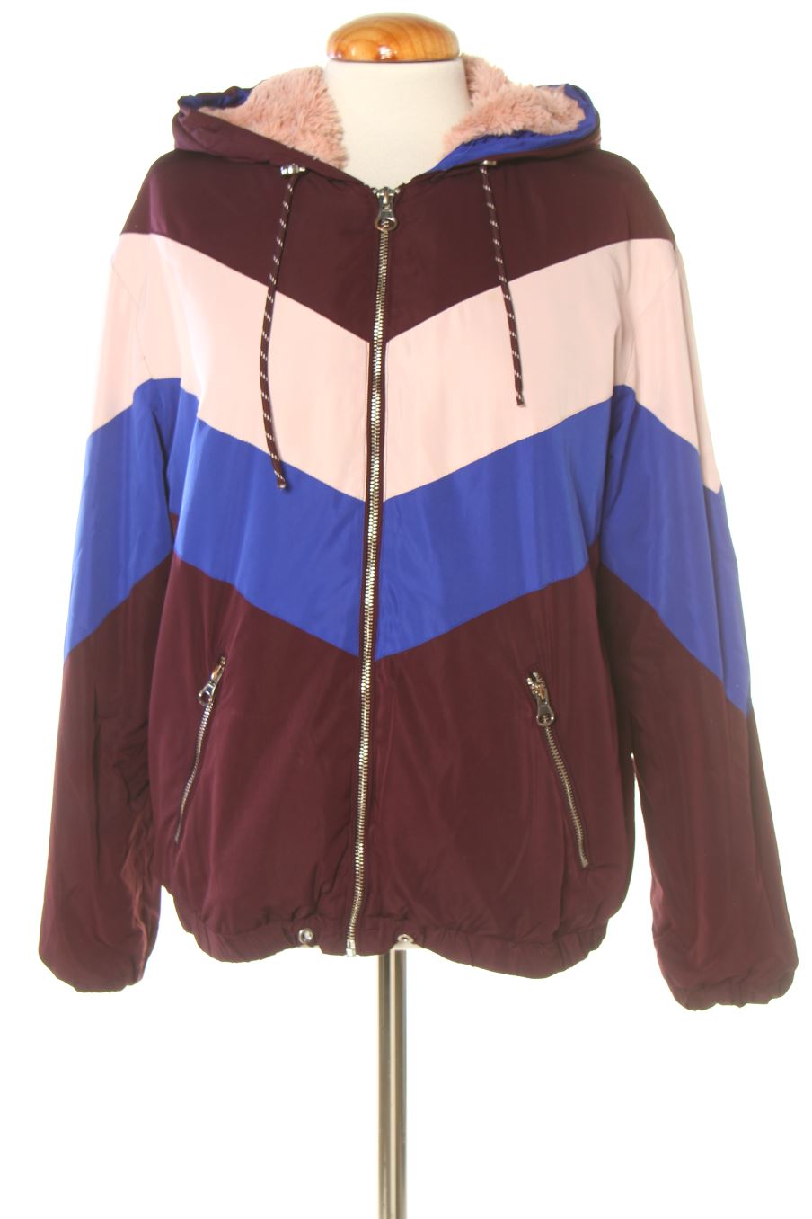 Blouson Bershka de la taille XS, de couleur imprimés