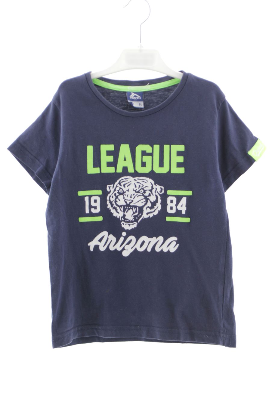 T-shirt Tenth de la taille 6 ans de seconde main