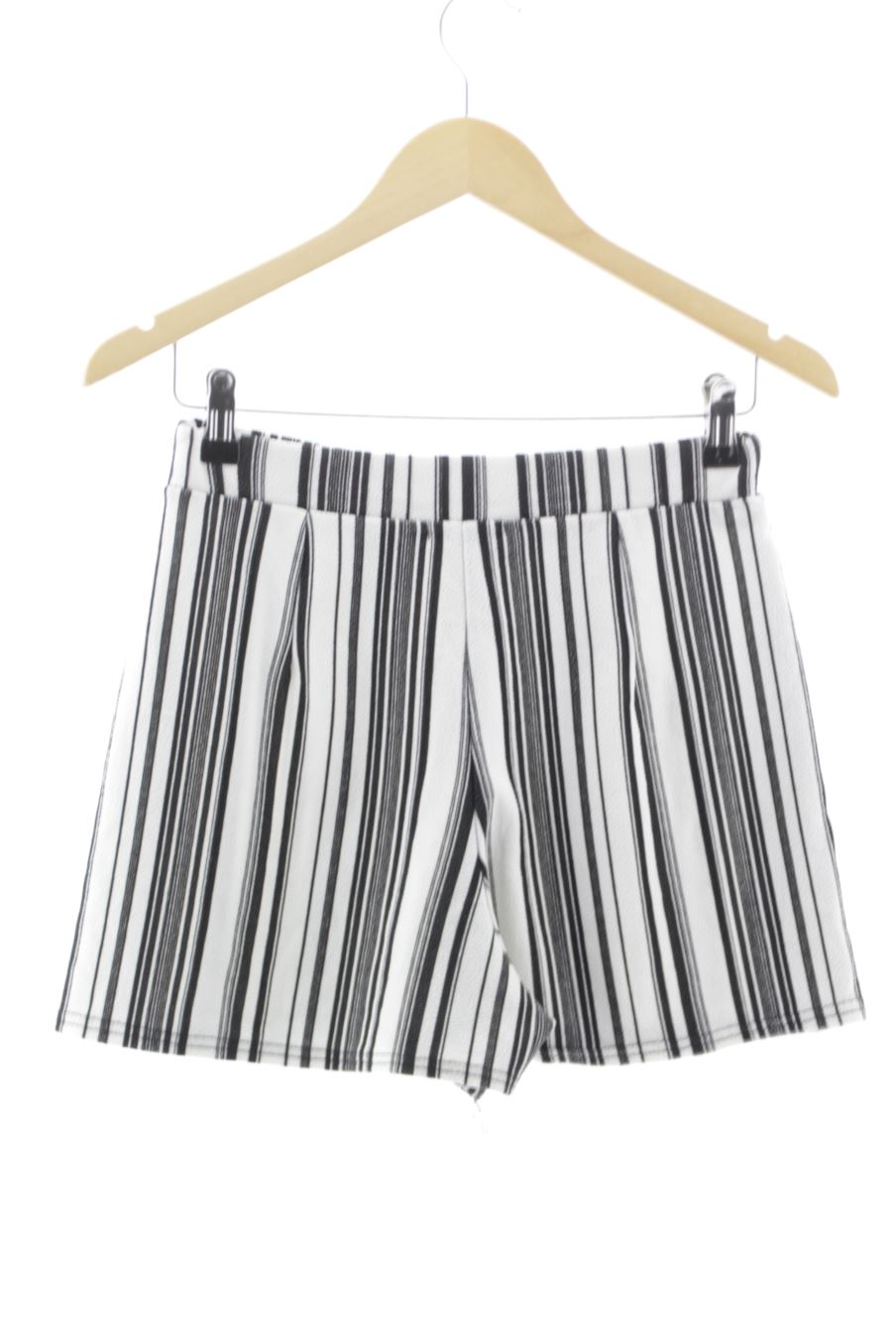 Shorts Boohoo de la taille 38, de couleur rayures
