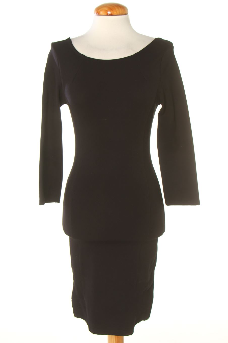 Robe casual Pull & Bear de la taille L, de couleur noir