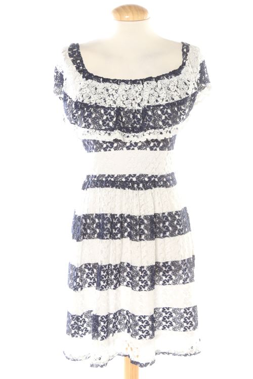 Einfaches Kleid