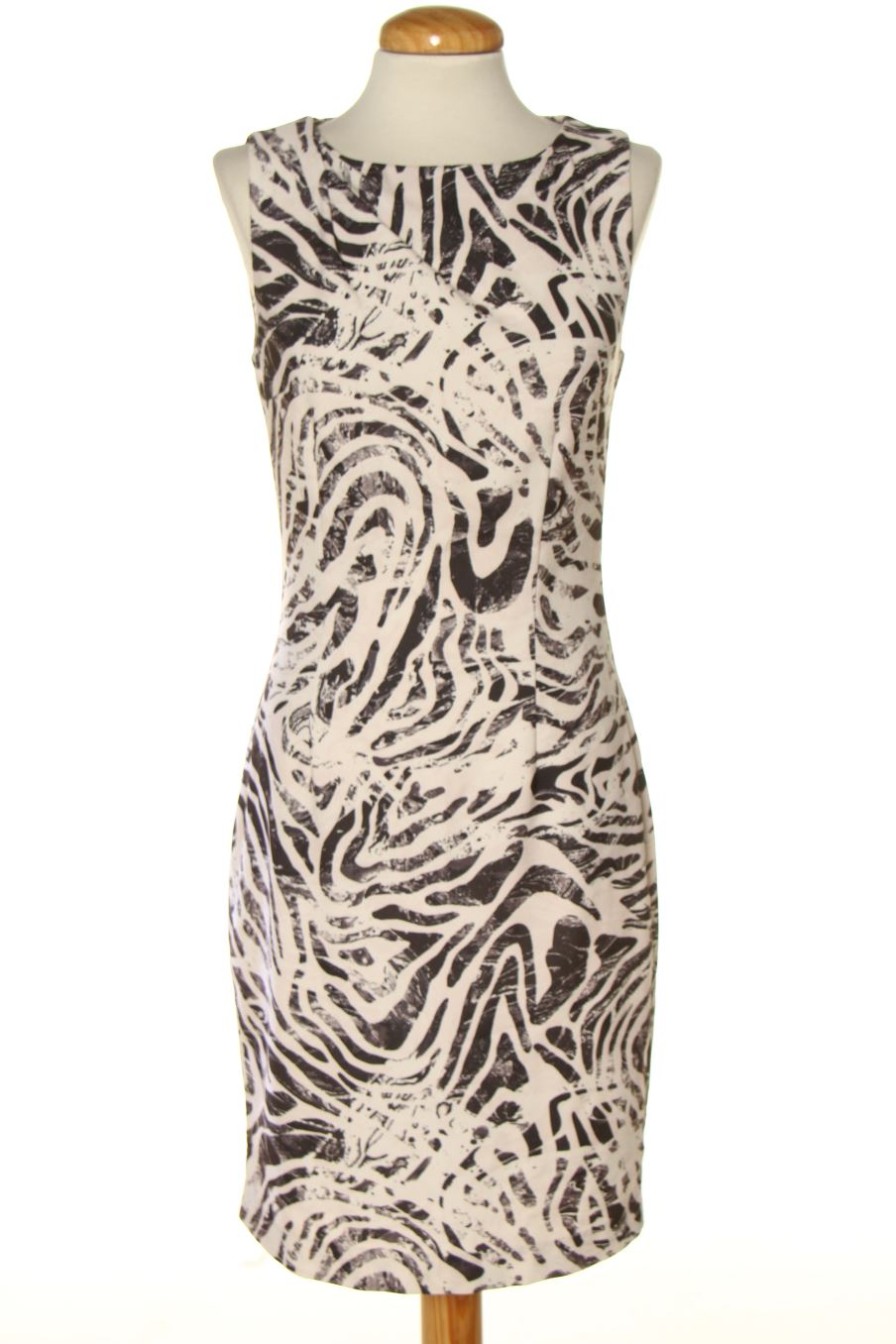 Robe casual H&M de la taille 36, de couleur imprimés