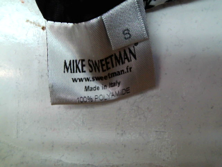 Pantalón corto de MIKE SWEETMAN de la talla S, de color negro