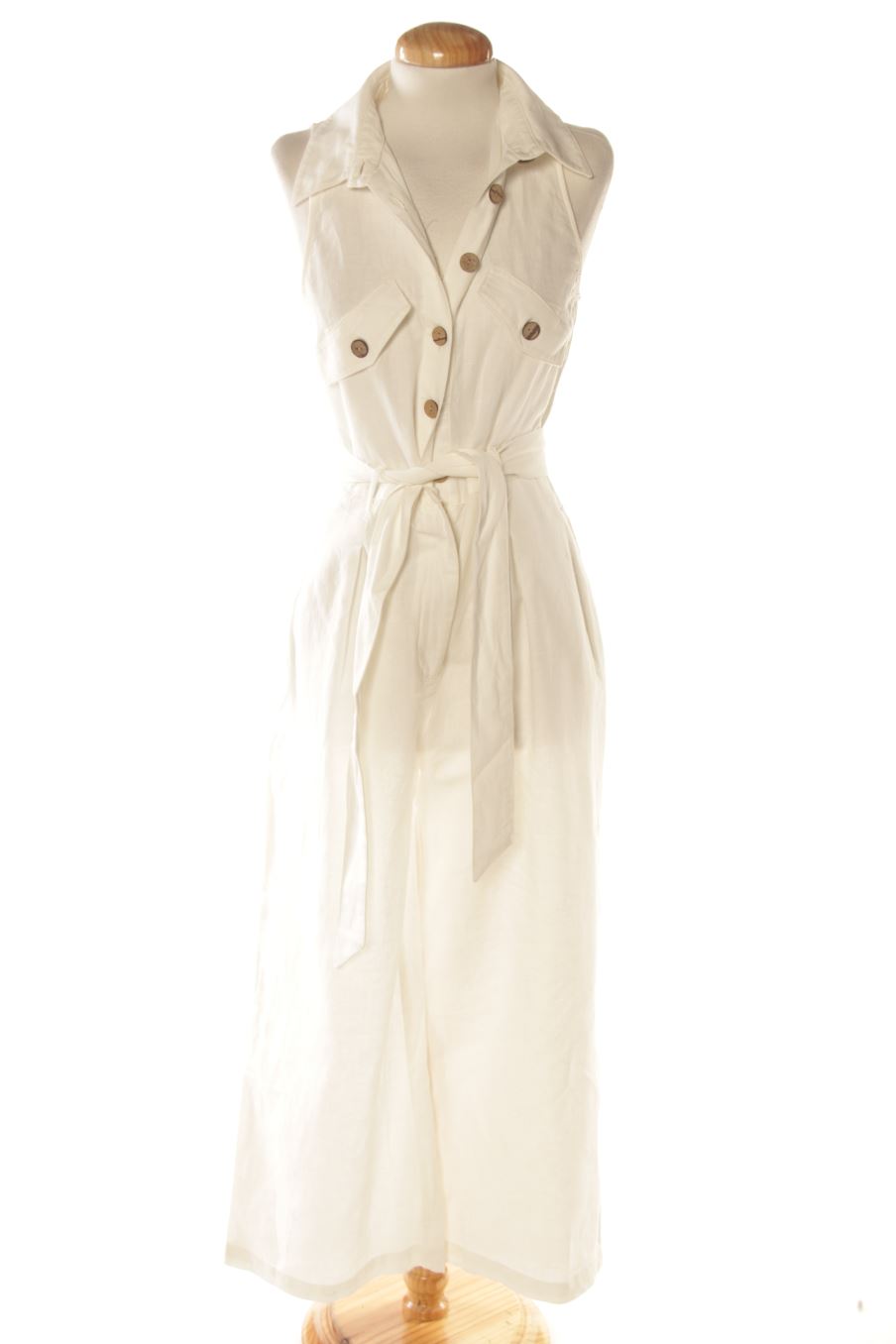 Mono de Zara de la talla XS, de color blanco