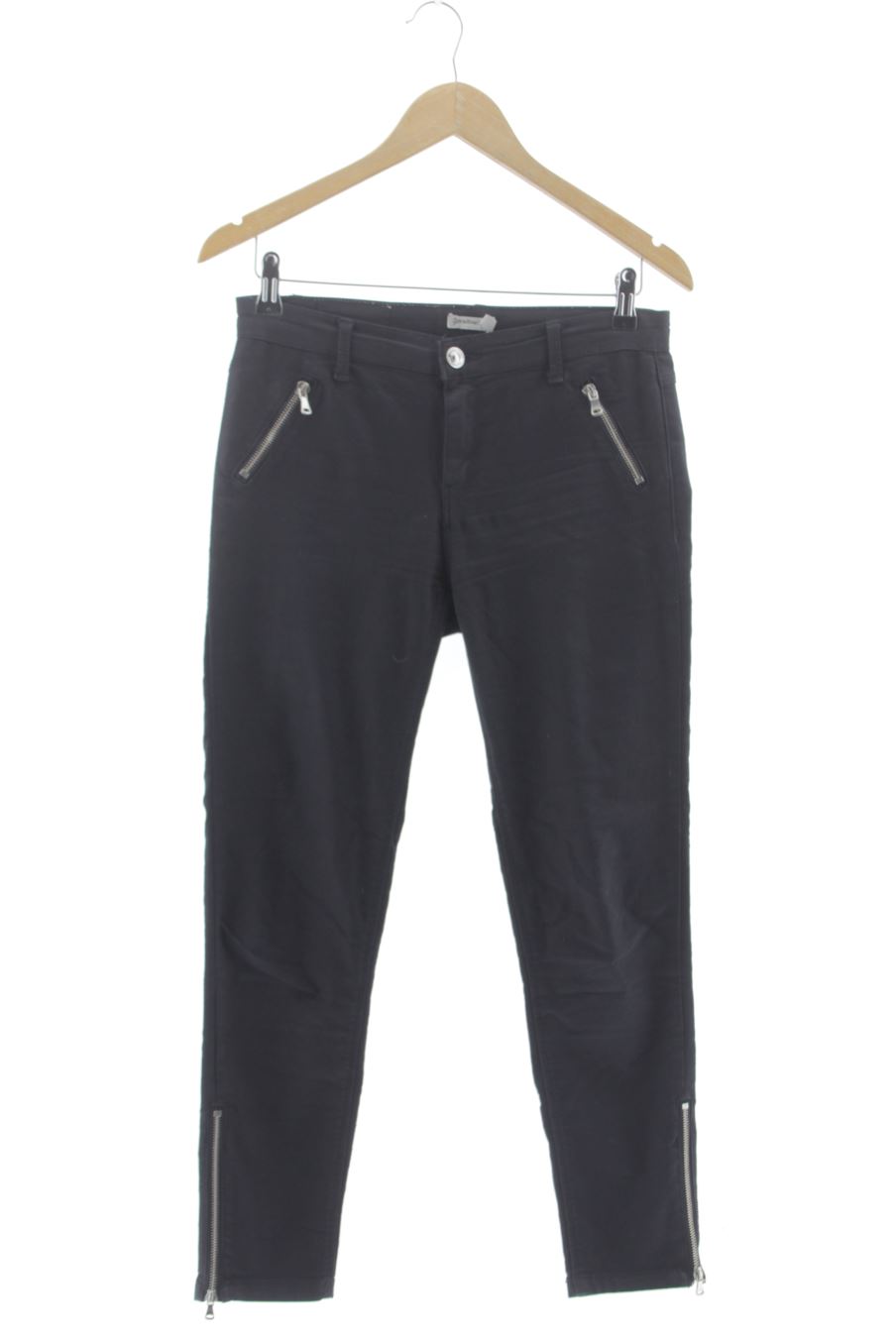 Vaquero de Stradivarius de la talla 38, de color negro de ropa vaquera