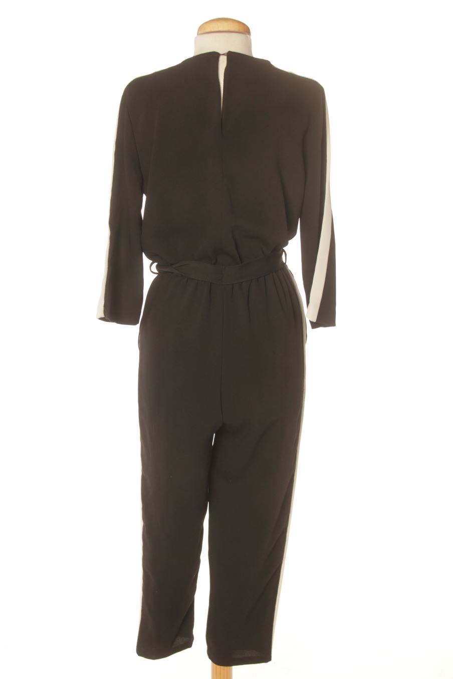 Mono de Zara de la talla XS, de color negro