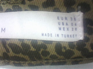 Jeans Zara de la taille 36, de couleur animal print de denim