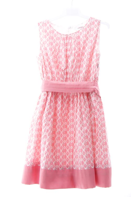 Aufwändiges Kleid