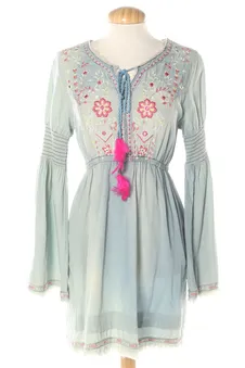 Vestido casual S Peace + Love, foto 1 de 2