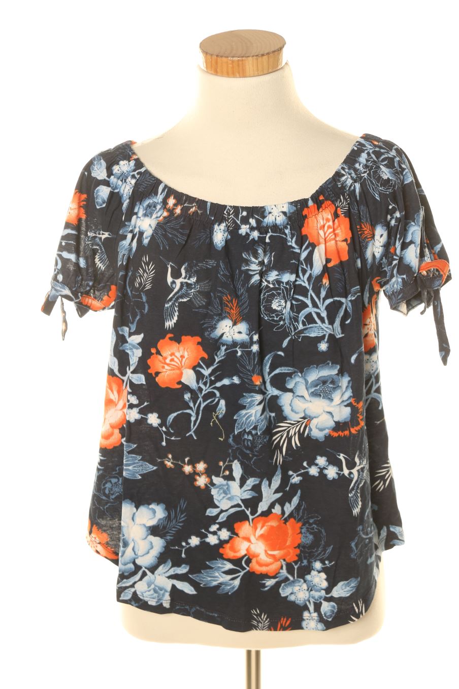 T-shirt H&M de la taille XS, de couleur fleurs