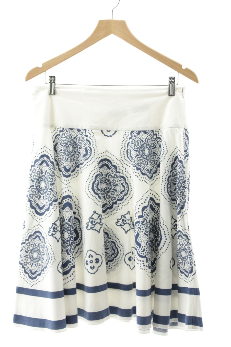 Jupe Conley`s de la taille M, de couleur blanc