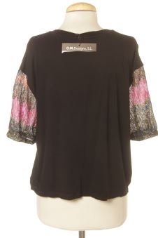 T-shirt M O.M DESINGS