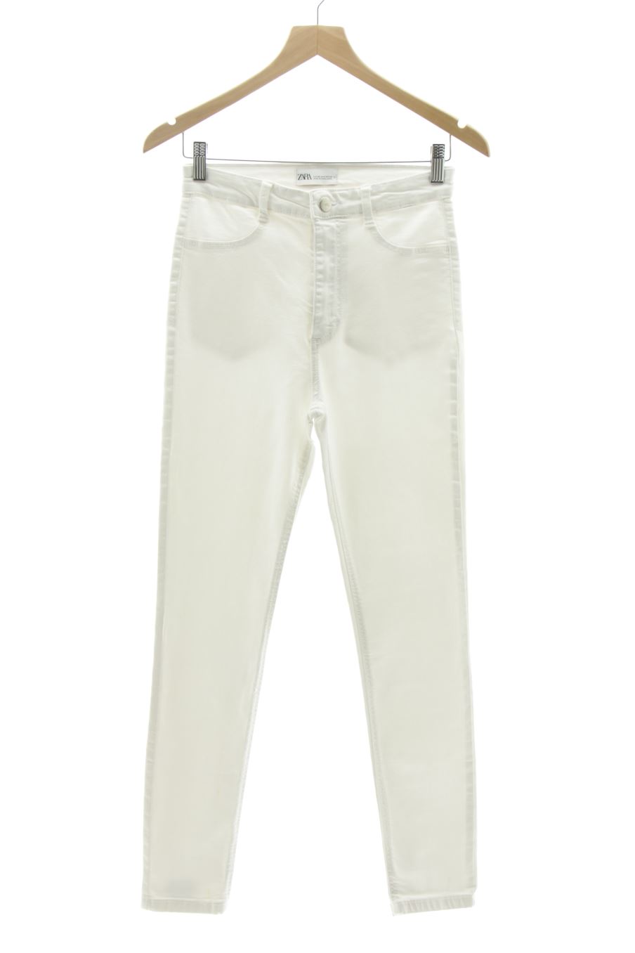 Jeans Zara de la taille 38, de couleur blanc de denim