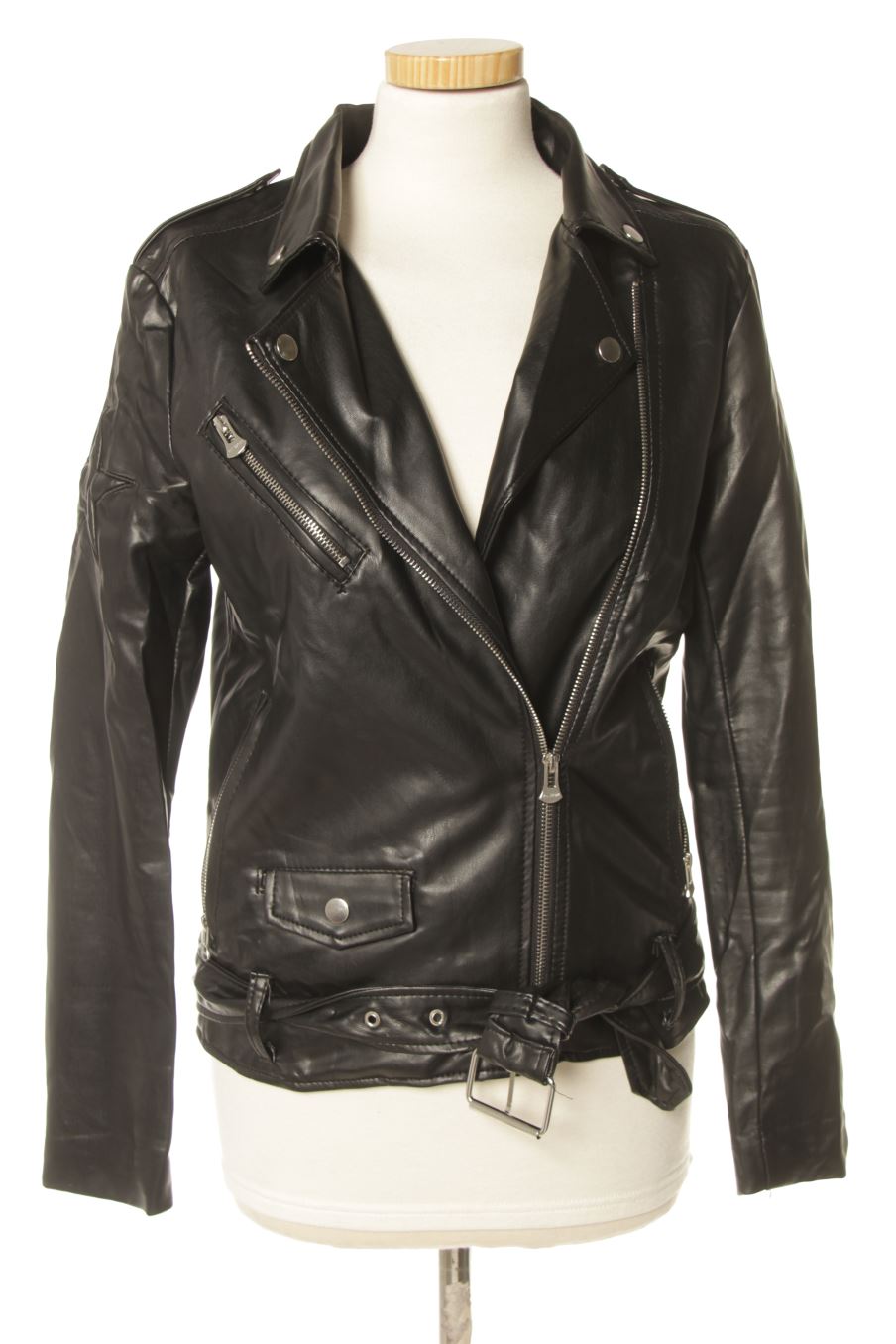 Cazadora de Pull & Bear de la talla S, de color negro de sintético
