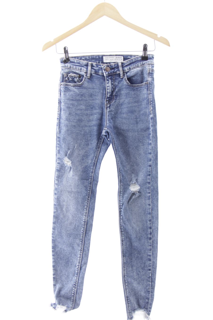 Jeans Stradivarius de la taille 34, de couleur bleu de denim