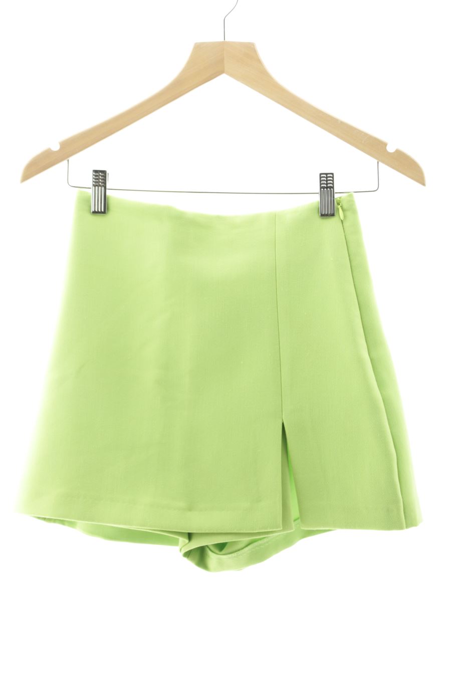 Shorts Zara de la taille XS, de couleur vert