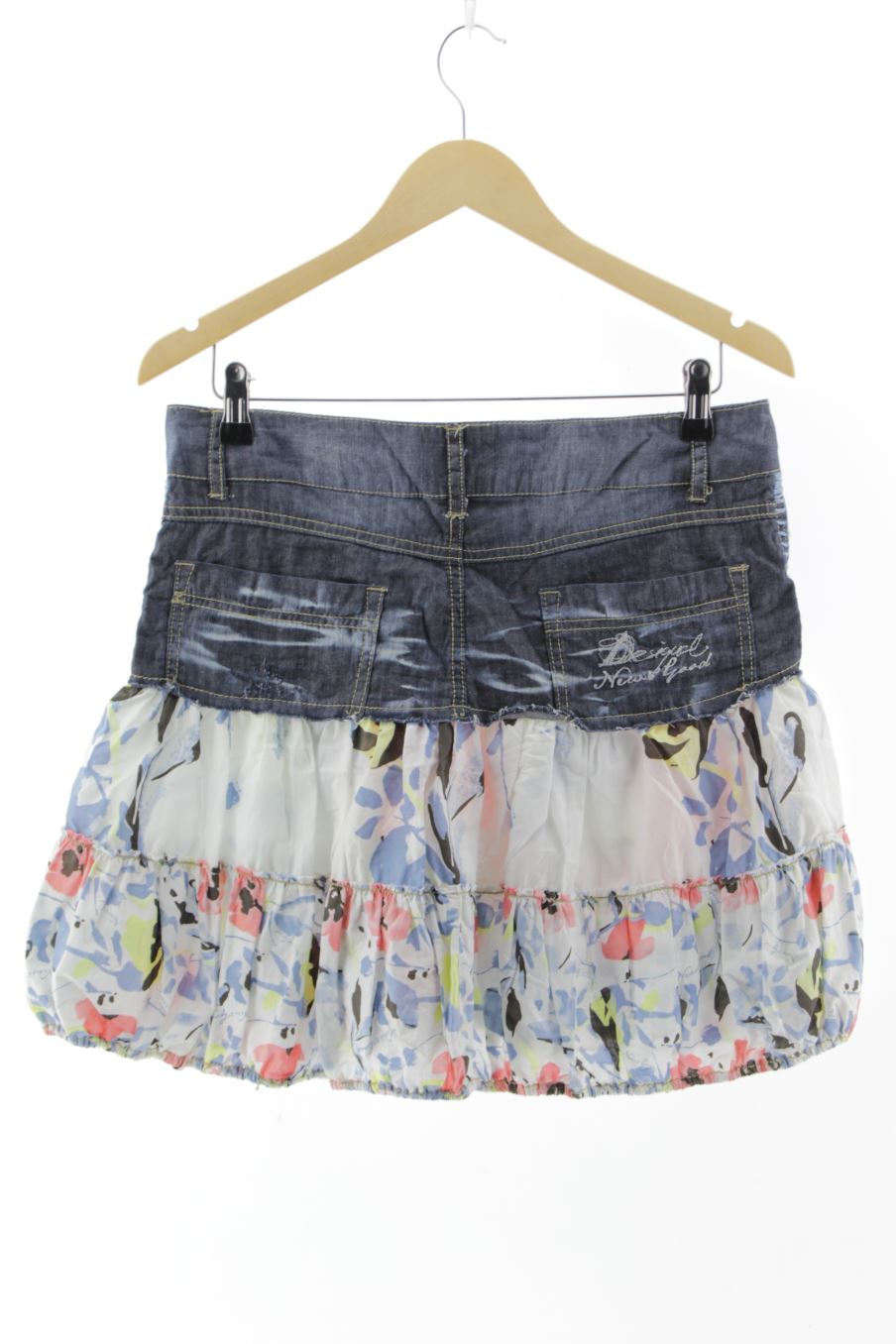 Jupe Desigual de la taille 40, de couleur imprimés