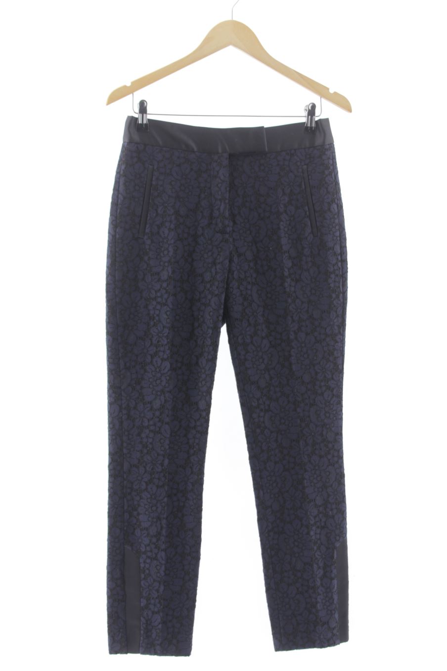 Pantalon Zara de la taille M, de couleur bleu marine