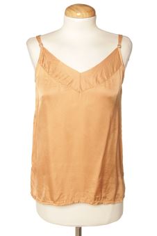 Aufwändiges Top S Yerse