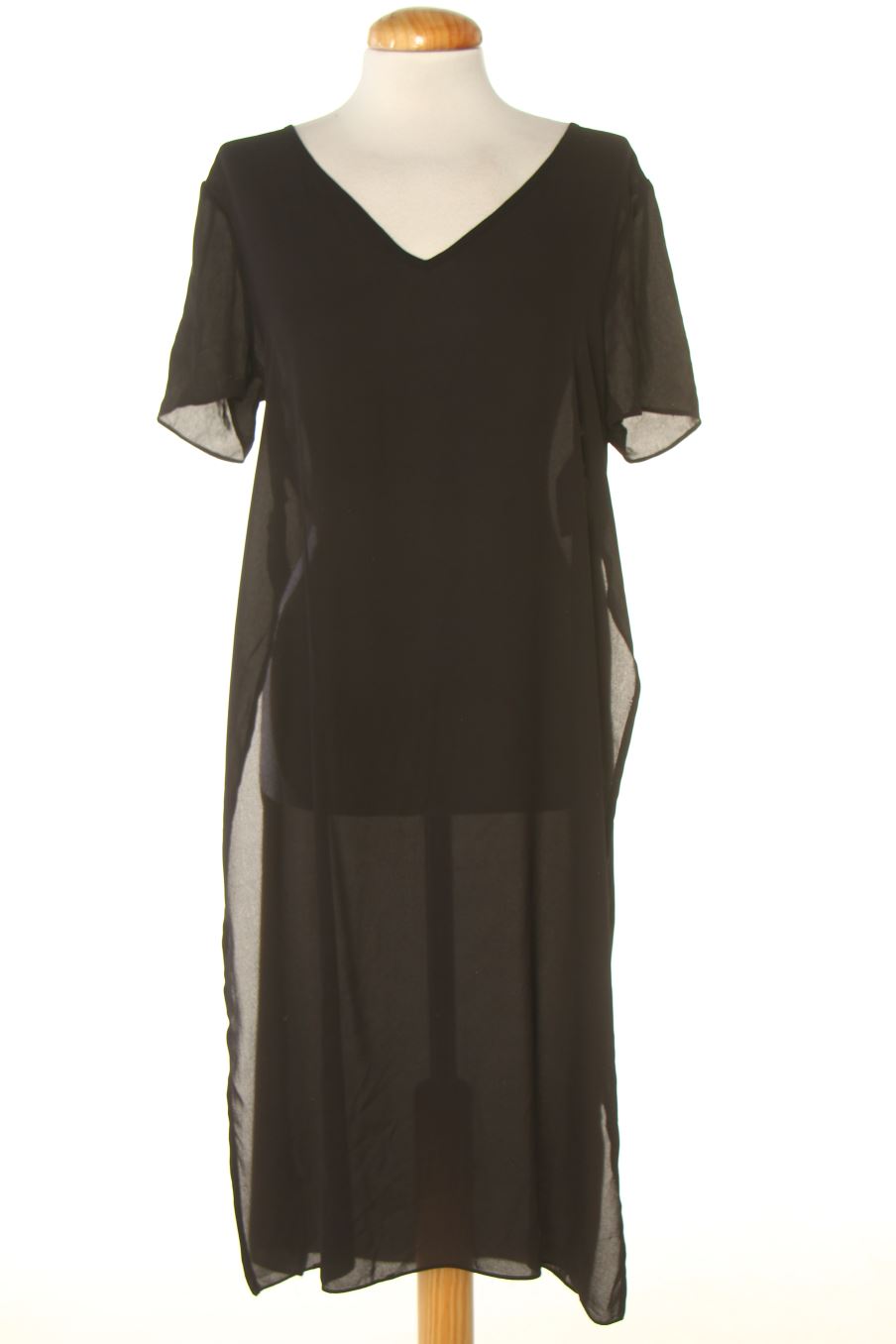 Robe casual ASOS de la taille 38, de couleur noir