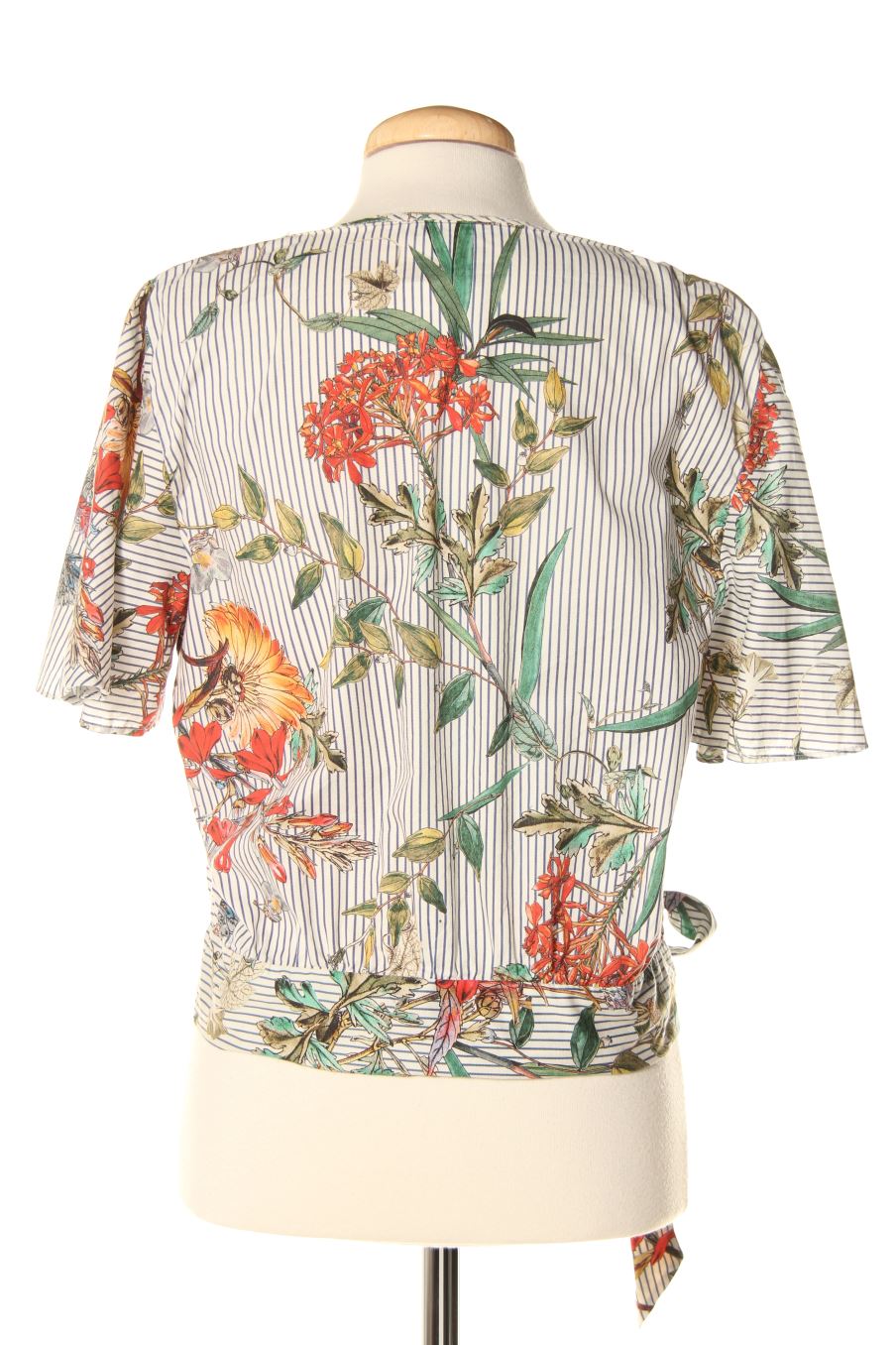 Blusa de manga corta de Zara de la talla L, de color rayas