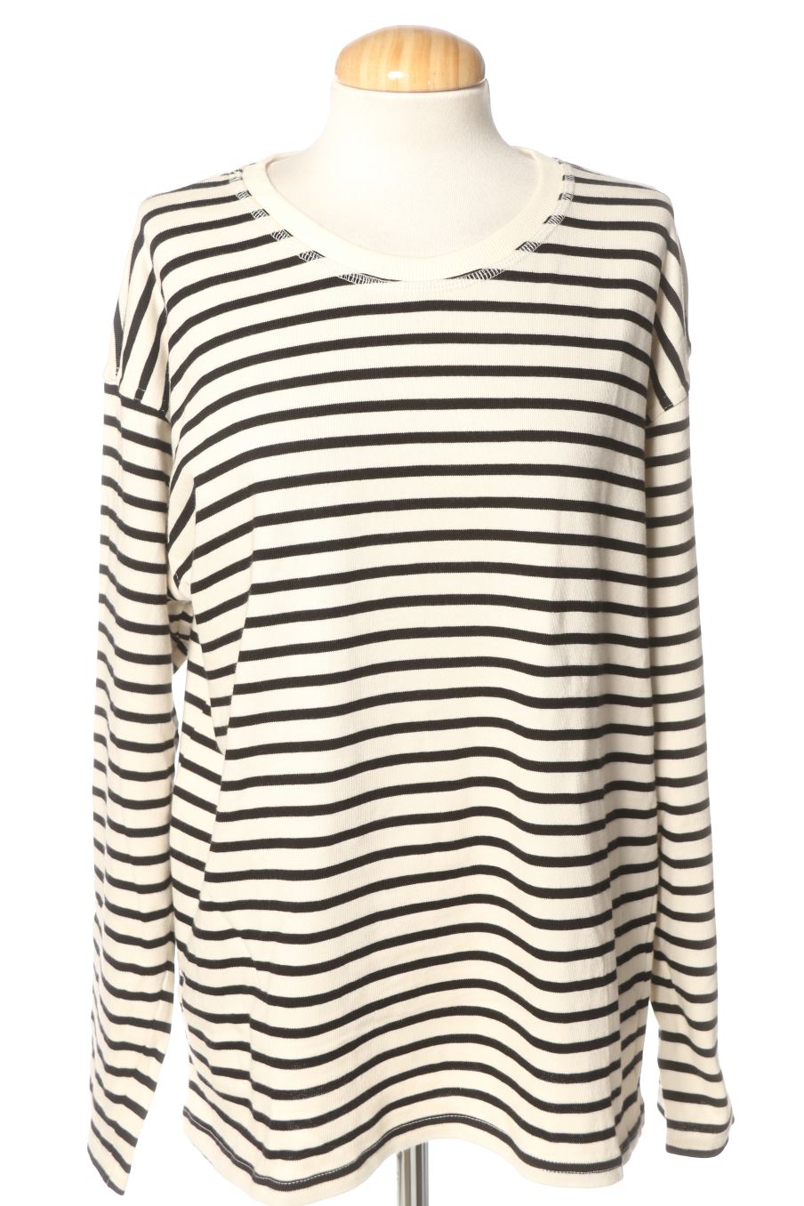 Pull Zara de la taille L, de couleur rayures