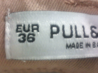 Jeans Pull & Bear de la taille 36, de couleur rose de denim