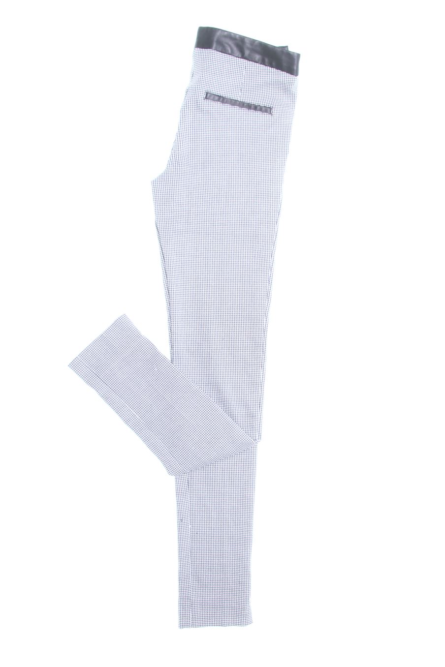 Pantalon Camaieu de la taille 36, de couleur noir