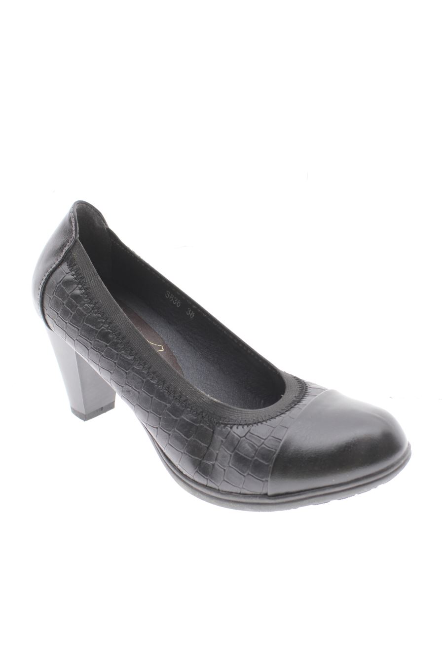 Zapatos de tacon de V&D de la talla 38, de color negro de
