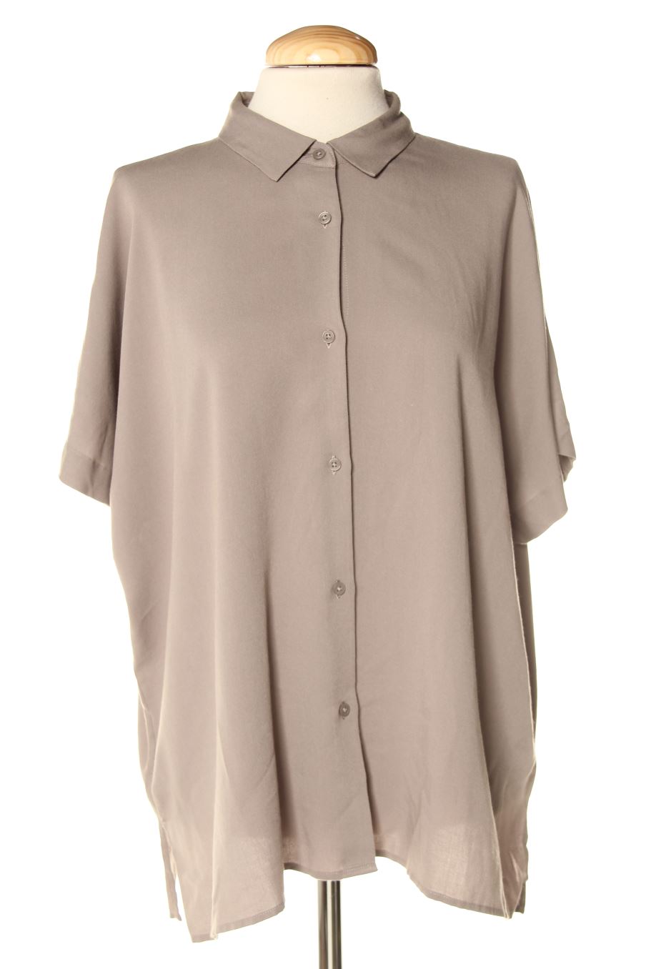 Chemise Uniqlo de la taille L, de couleur gris