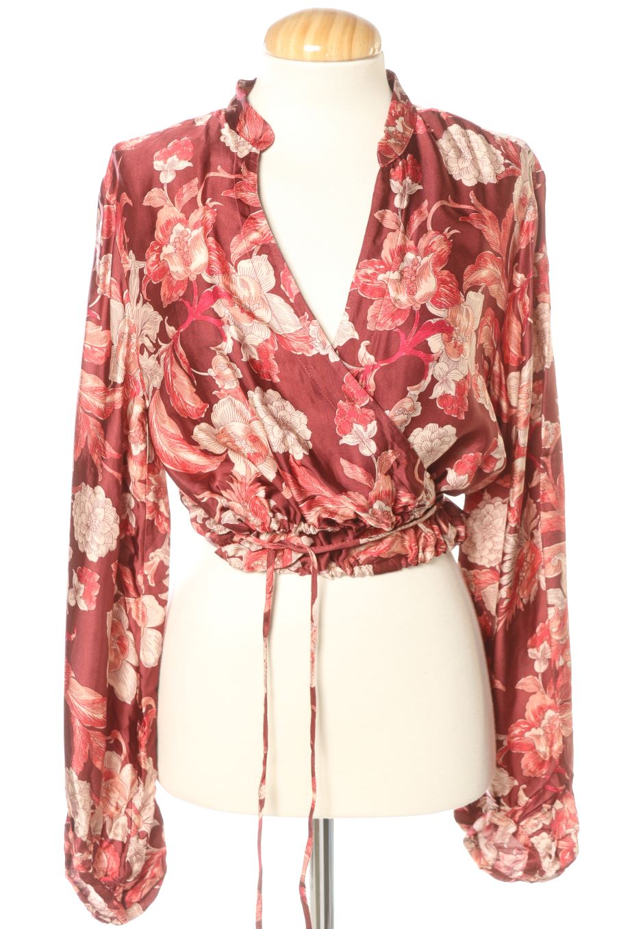 Blouse à manches longues Zara de la taille M, de couleur fleurs