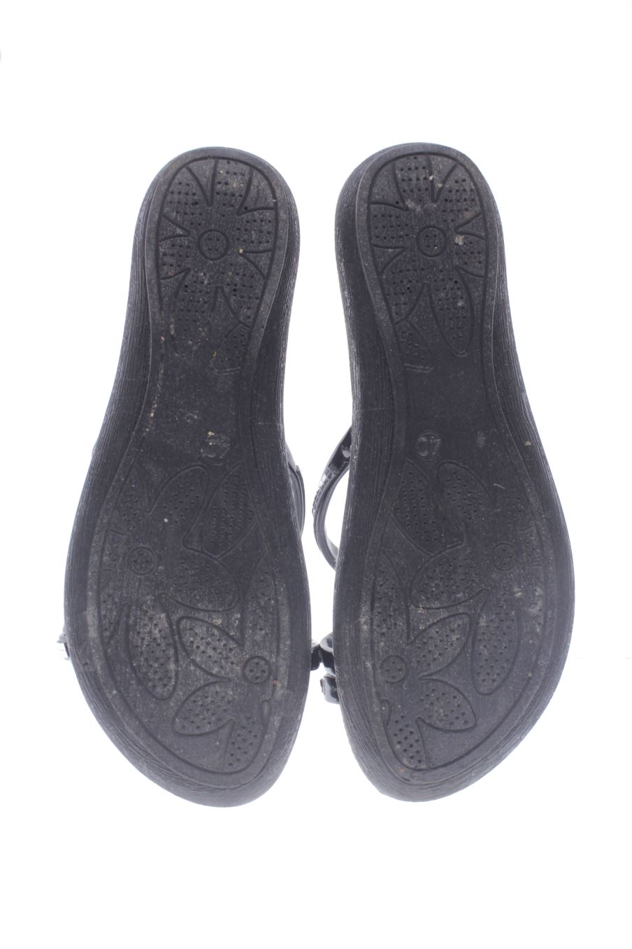 Sandalias tacon de BLUEFIN de la talla 40, de color plateado de