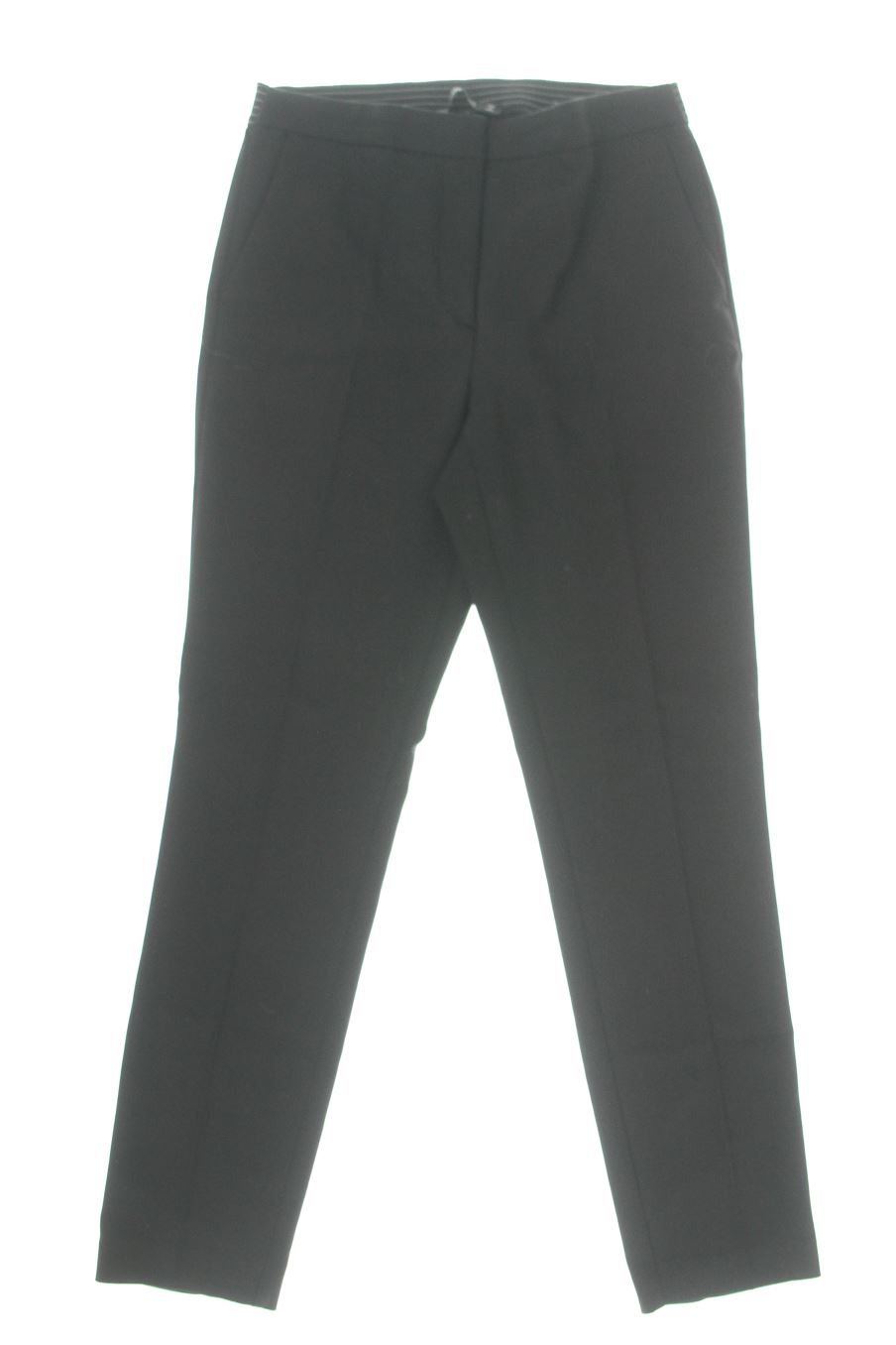 Pantalón de Zara de la talla M, de color negro