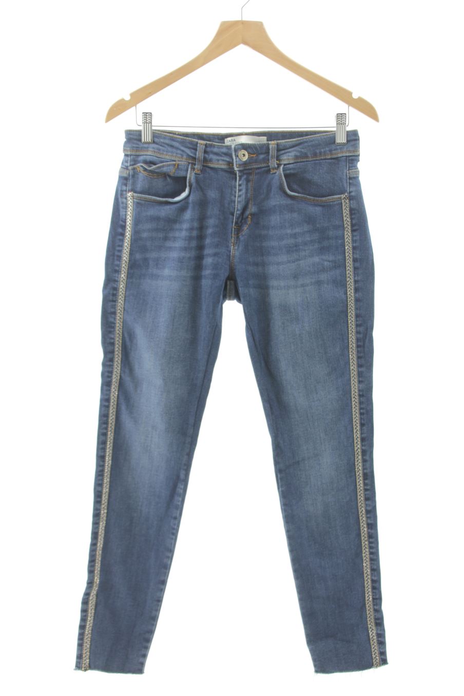 Vaquero de Zara de la talla 40, de color azul de ropa vaquera