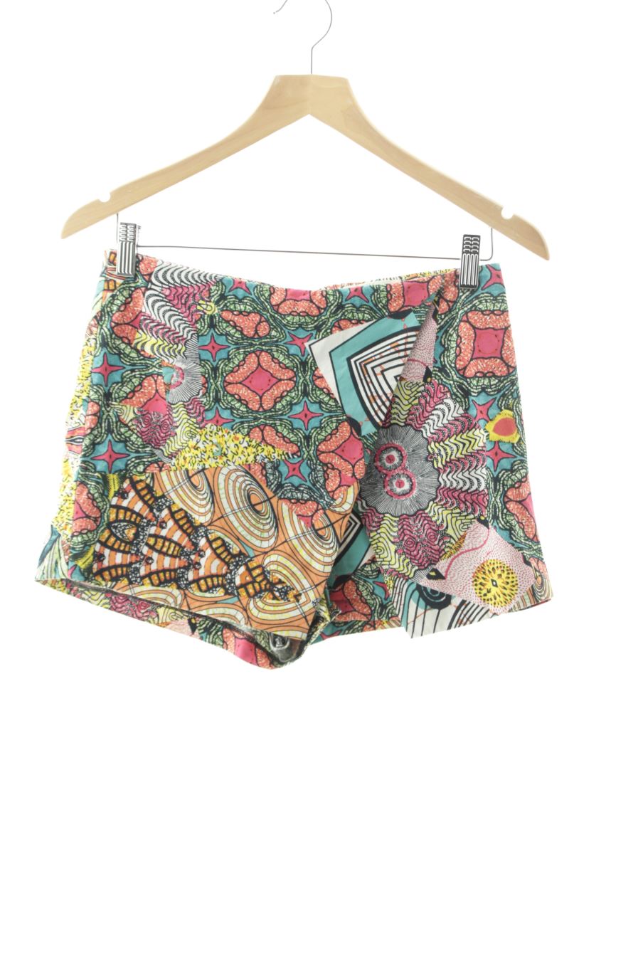 Shorts Bershka de la taille 36, de couleur imprimés