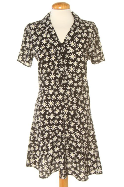 Einfaches Kleid