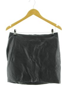Falda 40 Stradivarius, foto 1 di 2