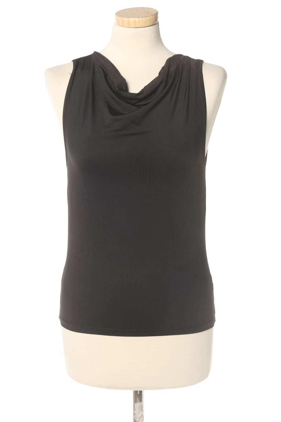 Top de Zara de la talla M, de color negro