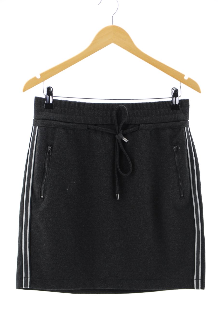 Jupe Street one de la taille 38, de couleur gris